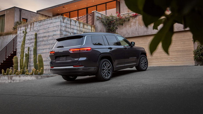 Jeep Grand Cherokee Specials | Jeep Dealership in Ocean Township